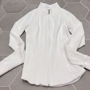 white athleta women’s zip up